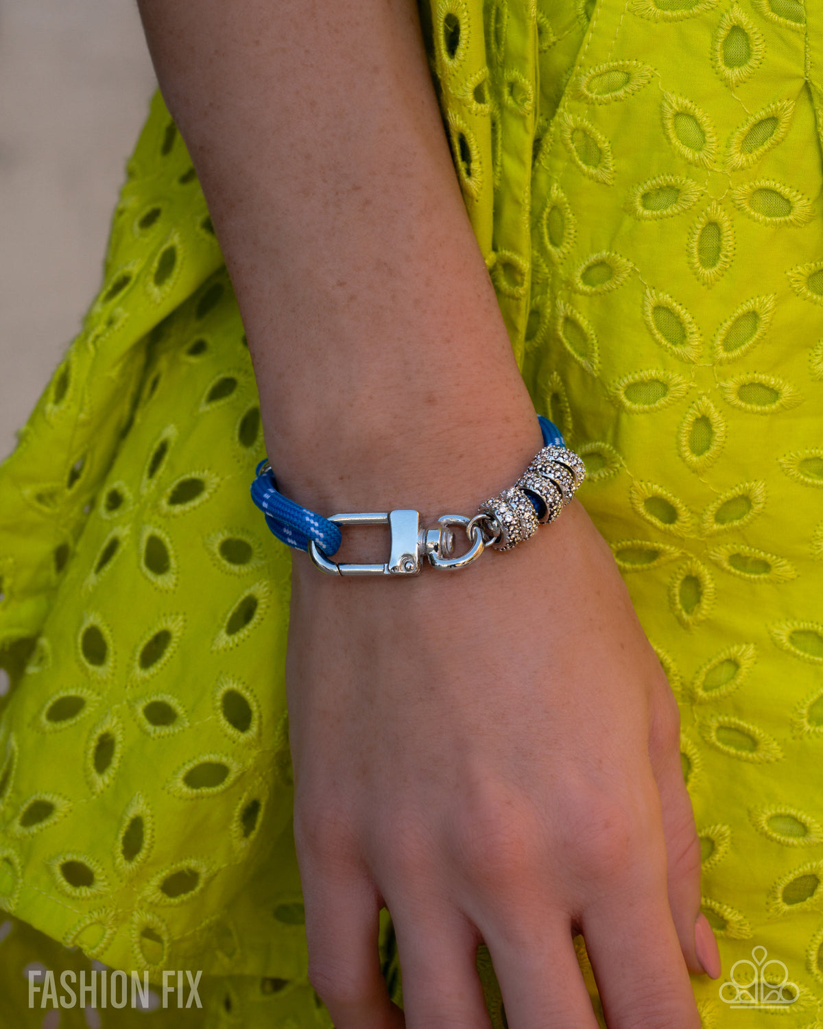 Refulgent Resort - Blue